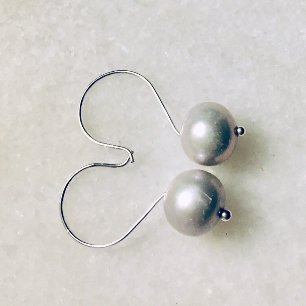 Cultured Grey Pearl in 925 Silver Filled size 8mm